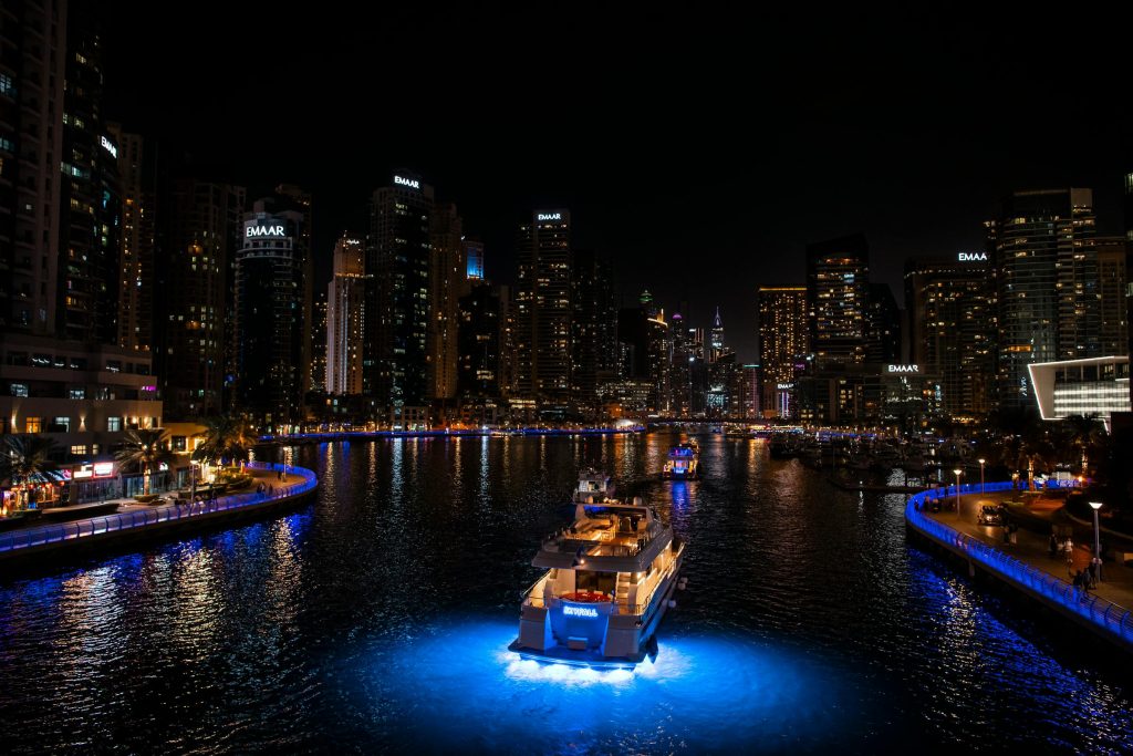 Desvendando Oportunidades: Como Conquistar Vagas em Gigantes como ADNOC, Emirates NBD e Emaar Properties nos Emirados Árabes Unidos - Como solicitar vagas de emprego em Emirados Árabes Unidos