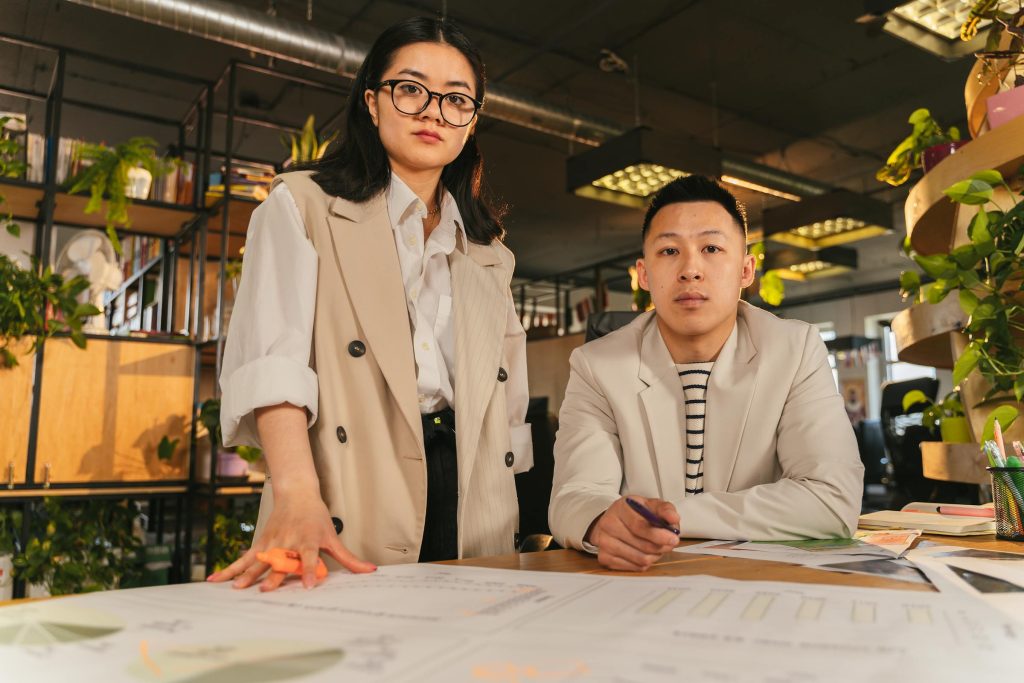 Guia Completo para Solicitar Vagas em Empresas Alemãs: Atraindo a Atenção de Líderes como DHL, Bosch e Allianz - Como solicitar vagas de emprego na Alemanha