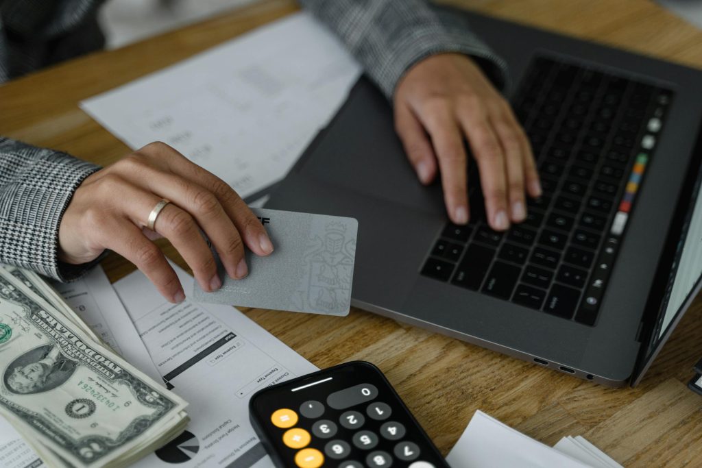 Cartões de Crédito em Costa Rica: Benefícios e Vantagens dos Principais Bancos como Credix, Lafise e Instacredit - Como solicitar cartão de crédito online na Costa Rica?
