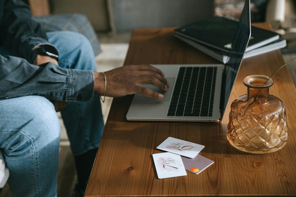 Como Solicitar Cartões de Crédito Online: Comparativo Entre Bancolombia, Davivienda e Banco de Bogotá - Como solicitar cartão de crédito online na Colombia?