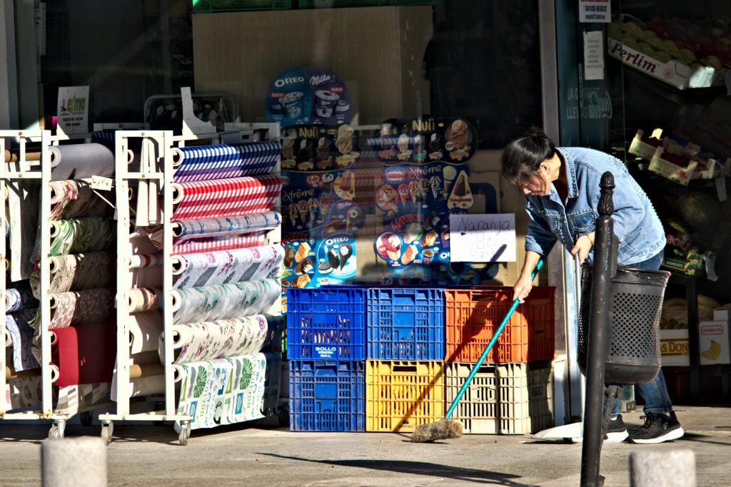 As 10 Melhores Empresas para Trabalhar na Espanha: Oportunidades em Inditex, Santander e Muito Mais - Melhores oportunidades de emprego na Espanha