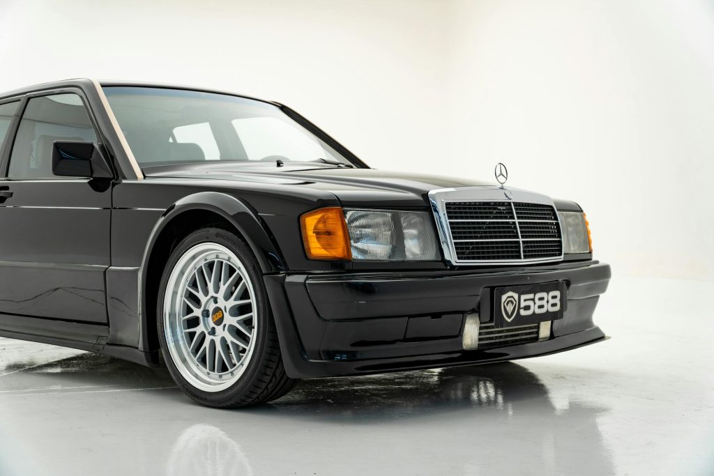 Setor Automotivo na Hungria: Como Audi e Mercedes-Benz Estão Transformando o Mercado de Trabalho - Melhores oportunidades de emprego na Hungria