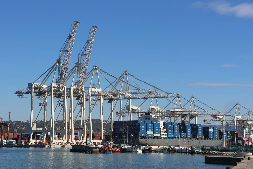 Explorando as Melhores Vagas em Indústrias Estruturais Eslovenas: Oportunidades em Gorenje e Luka Koper - Melhores oportunidades de emprego em Eslovenia