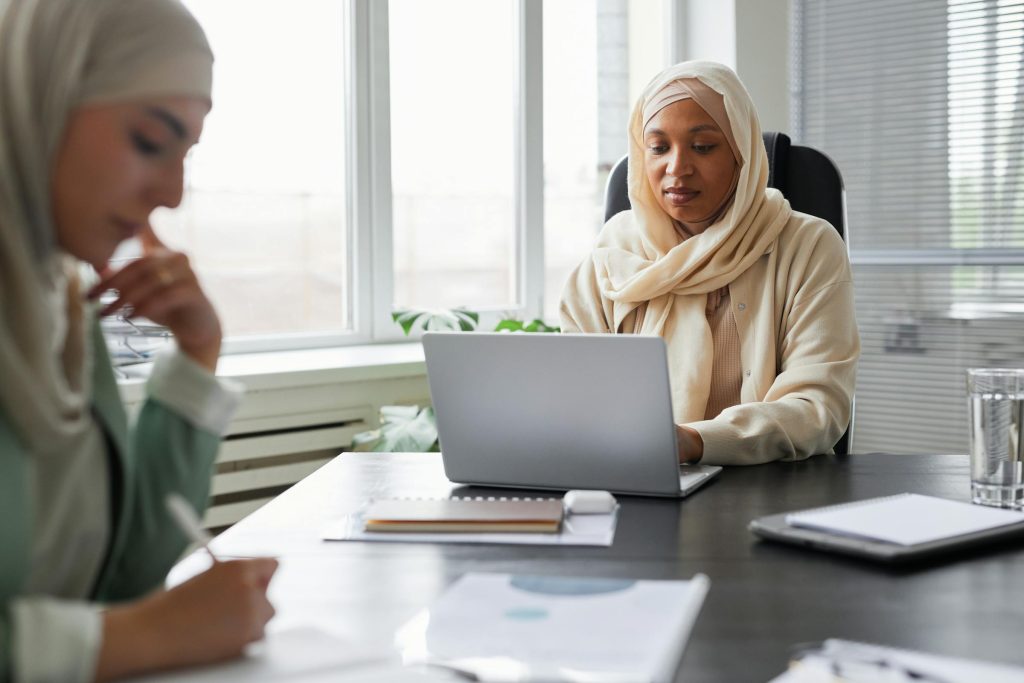 Como Construir uma Carreira de Sucesso em Setores Estratégicos da Arábia Saudita: Dicas de Emprego nas Principais Empresas - Melhores oportunidades de emprego na Arabia Saudita